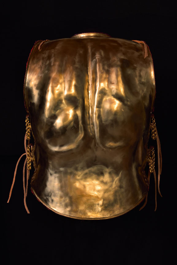 Muscled thorax from Magna Graecia